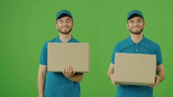 身穿制服的持卡人纸板箱和微笑的送货人的绿色屏幕肖像 在物流配送中心工作的快递员 提供网上定单 伟大的交付服务 — 图库视频影像