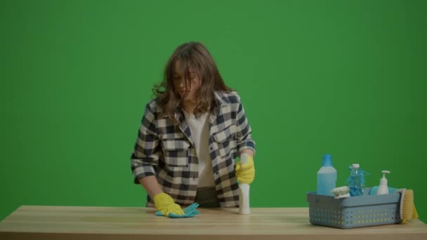 Green Screen Eine Wütende Und Müde Junge Frau Trägt Gelbe — Stockvideo