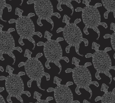 Siyah arka planda dekoratif etnik süslemeleri olan gri kaplumbağa siluetinden kusursuz desenler. 