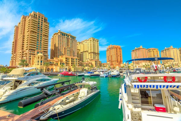 Doha Qatar Febrero 2019 Marina Corniche Promenade Porto Arabia Pearl — Foto de Stock