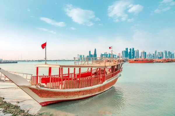 Perspectiva Dhow Madera Tradicional Primer Plano Con Frente Mar Doha — Foto de Stock