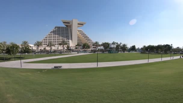 Doha Qatar Febrero 2019 Paisaje Urbano Escénico Con Hotel Sheraton — Vídeos de Stock