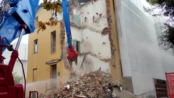 Demolição Edifício Com Uma Mecânica Canteiro Obras Renovação Casa Indústria — Vídeo de Stock