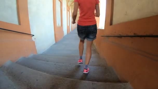 Bologna Italy September 2018 Bottom View Woman Running San Luca — 비디오