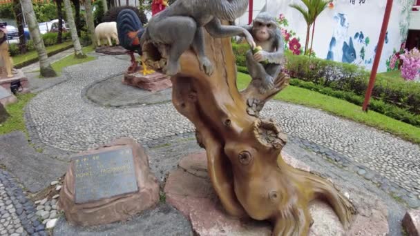Kuala Lumpur Malaysia 2023 Monkey Zodiac Sculpture Commemorate Chinese New — стоковое видео