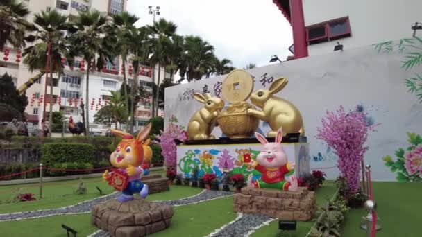 Kuala Lumpur Malaysia January 2023 Statues Adorable Bunnies Chinese New — Αρχείο Βίντεο