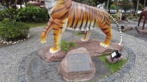 Kuala Lumpur Malaysia 2023 Tiger Zodiac Sculpture Commemorate Chinese New — 图库视频影像