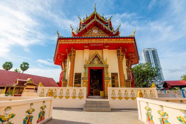 George Town, Penang, Malezya - Ocak 2023: Wat Chaiya Mangalaram Tayland 'ın ünlü Budist tapınağıdır. Olağanüstü mimarisi ile ünlüdür..