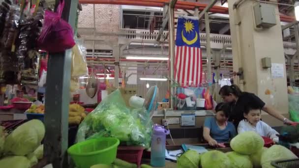 Kuala Lumpur Malaysia Jan 2023 Chow Kit Road Market Grönsaksförsäljare — Stockvideo
