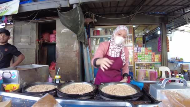Куала Лумпур Малайзія Січень 2023 Продавці Продуктів Харчування Вулиці Чоу — стокове відео