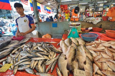 Kuala Lumpur, Malezya - Ocak 2023: Malezya 'nın Kuala Lumpur başkenti, Chow Kit Road Market ile birlikte birçok farklı pazar ve alışveriş alanına sahiptir..