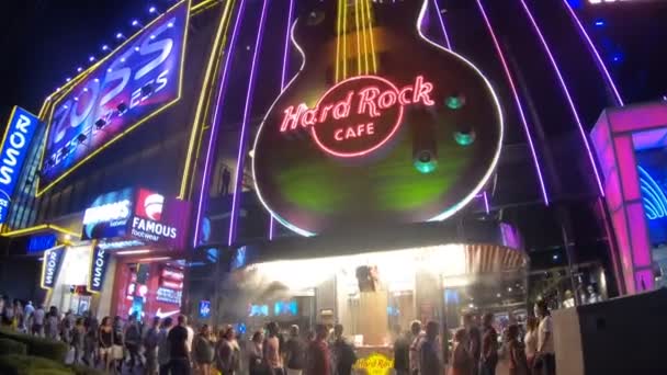 美国内华达州拉斯维加斯 2018年8月18日 拉斯维加斯大道上的硬石咖啡店是一个充满活力的目的地 拥有摇滚纪念品 现场音乐和乐趣 — 图库视频影像