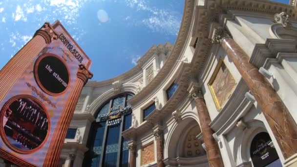 美国内华达州拉斯维加斯 2018年8月 拉斯维加斯凯撒宫赌场以其宏伟和奢华而闻名世界 它提供豪华的住宿和世界级的餐厅选择 — 图库视频影像