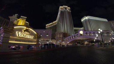 Las Vegas, Nevada, ABD - Ağustos 2018 Las Vegas 'taki Venedik kumarhanesi İtalya' daki romantik ve büyüleyici Venedik şehrinden ilham alan lüks bir yerdir..