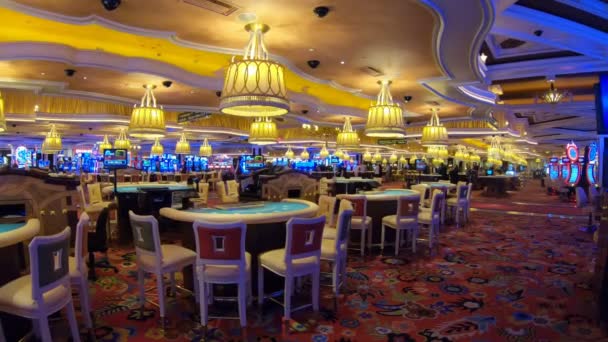 Las Vegas Nevada Estados Unidos Agosto 2018 Mesas Blackjack Tragamonedas — Vídeo de stock