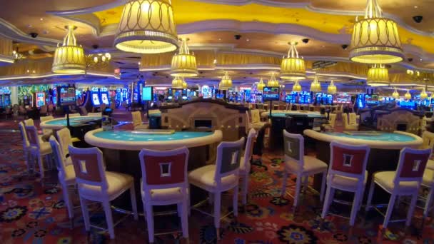 Las Vegas Nevada Estados Unidos Agosto 2018 Filas Mesas Blackjack — Vídeo de stock
