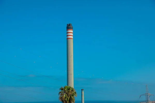 Una Central Térmica Cerca Del Mar Tiene Doble Propósito Producir — Foto de Stock