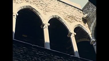 1960 'larda Aziz Honorat Kalesi' nin taşları. Fransa 'nın Cannes kıyısındaki Saint-Honorat adasında tarihi bir kale. Cote dAzur Fransız Rivierası 'nın Abbaye de Lerins manastırına yakın.