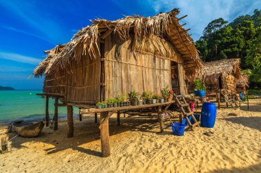 Surin Adaları, Phang Nga, Tayland - 3 Ocak 2016: Moken Köyüne Seyahat, Kuzey Phuket, Andaman Denizi 'ndeki Ko Surin Deniz Milli Parkı.