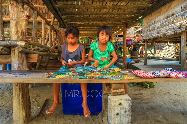 Surin Islands Phang Nga Thailand January 2016 Young Sea Gypsies — Stock Photo, Image