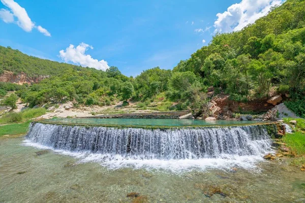 Natural Pool Kadiut Bridge Albania Provides Serene Escape Opportunity Connect — Stock Photo, Image
