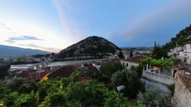 Malownicze Miasto Berat Albanii Znane Bogatej Historii Wspaniałej Architektury Znaczenia — Wideo stockowe