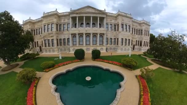 Dolmabahce Sarayi Położony Stambule Turcja Jest Bogatym Pałacem Który Uosabia — Wideo stockowe