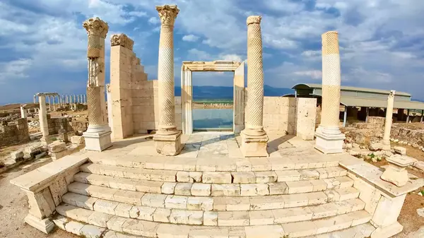 Templo Laodicea Antigua Sitio Arqueológico Lycus Laodicea Turquía Laodicea Fue Imagen de archivo