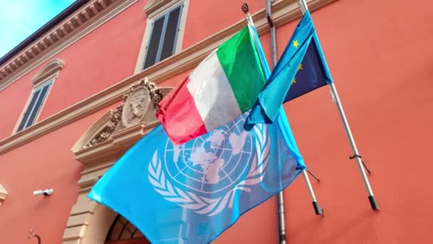 Bologna Ottobre 2023 Bandiera Con Emblema Delle Nazioni Unite Con — Video Stock