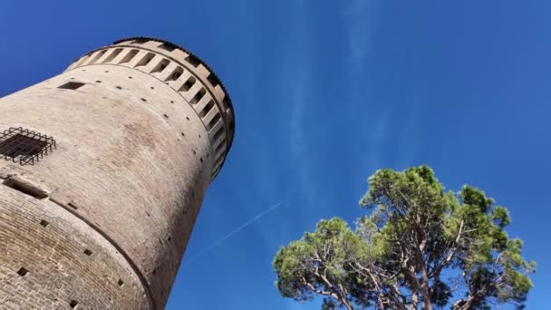 意大利Brisighella城堡 意大利语 Rocca Manfrediana 是一座建于14世纪的城堡 位于意大利托斯卡纳 罗马加诺阿彭奈纳的Brisighella村 — 图库视频影像