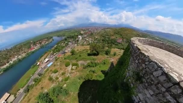 Albanian Rozafa Castle Offers Captivating Drone Perspective Showcasing Its Strategic — Stock Video