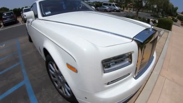 Santa Ynez California Usa Augustus 2018 Witte Rolls Royce Auto — Stockvideo