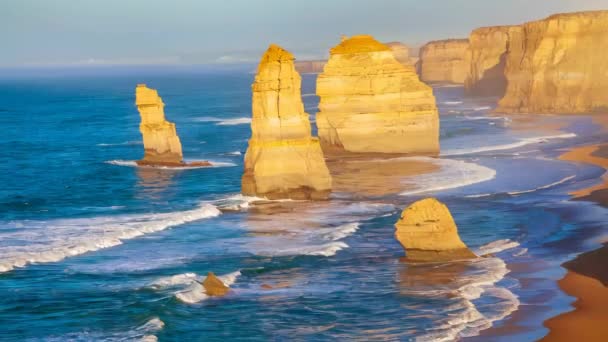 在坎贝尔港国家公园 组成十二使徒的岩石堆的特写 澳大利亚维多利亚州大洋路 — 图库视频影像