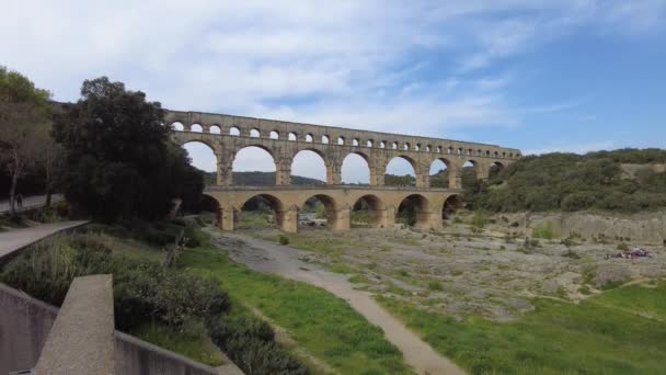 Pont Gard Histórico Acueducto Romano Región Provenza Francia Cerca Ciudad — Vídeo de stock