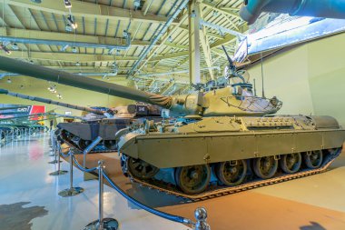 Kraliyet Tank Müzesi, Amman, Ürdün - 4 Mayıs 2024: AMX30 Fransız savaş tankı Ürdün Kraliyet Tank Müzesi 'nde sergilendi.