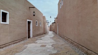 Riyad yakınlarındaki bir UNESCO Dünya Mirası sahası olan Diriye 'nin antik sokakları, Suudi Arabistan' ın zengin kültürel mirasını yansıtıyor.