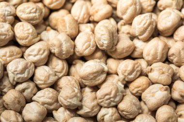 Kurutulmuş çiğ bezelye yakından geliyor. Nohut arkaplanı. Organik yiyecekler. Baklagiller. Makro. Yüksek kalite fotoğraf