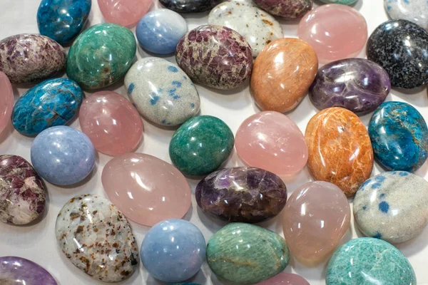 Kuvars Minerali Farklı Renklerde Yarı Değerli Taşlar Yakın Plan Yüksek — Stok fotoğraf