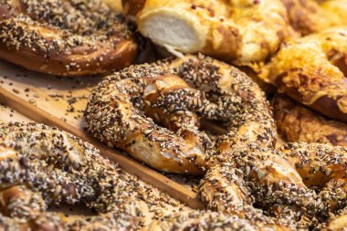 Geleneksel Bavyera poğaçaları, Bavyera mutfağı, sokak yemekleri, Oktoberfest yemekleri. Yüksek kalite fotoğraf