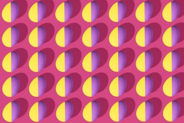 Mor arka planda Geonetric renkli Paskalya yumurtaları. Minimum yatay düz kompozisyon. Kusursuz desen, Paskalya dekorasyonu konsepti