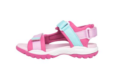 Beyaz arka planda şık spor sandaletleri.