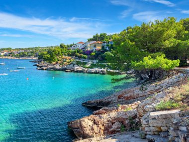 Yazın güzel Hırvat kasabası.