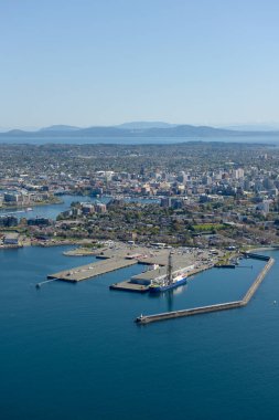 Victoria Limanı 'nın hava görüntüsü, dalgakıran ve savaş gemisi rıhtımı, Victoria, Vancouver Adası, Britanya Kolumbiyası