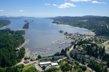 Ganj ve Ganj Limanı güneye bakıyor, Salt Spring Adası, British Columbia, Kanada