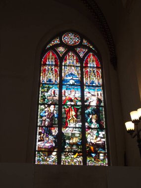 Letonya, Riga 'daki ünlü St. Mary Katedrali' nde lekeli cam pencere.