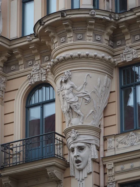 ラトビアの首都リガは その多くの印象的なアールヌーボー様式の建物で知られています — ストック写真