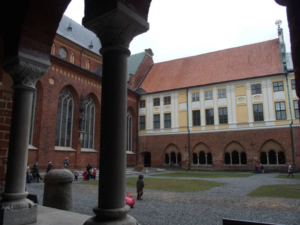 Kloster Och Innergård Till Den Berömda Katedralen Mary Riga Lettland — Stockfoto