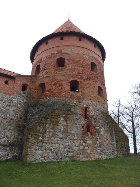 Uma Das Torres Redondas Trakai Moated Castelo Lituânia — Fotografia de Stock