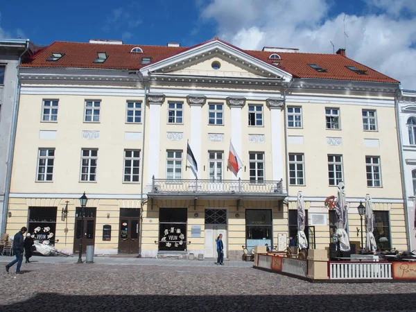 Gemütliche Restaurants Und Cafés Auf Dem Rathausplatz Von Tartu Estland — Stockfoto