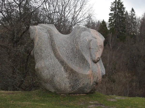 Ogrodzie Rzeźbiarskim Rezerwatu Muzealnego Turaida Koło Siguldy Łotwa — Zdjęcie stockowe